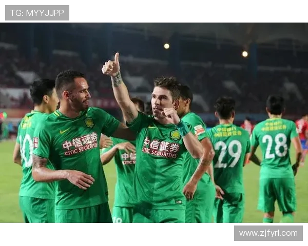 北京国安迎战泰国球队展现中国足球的实力与魅力