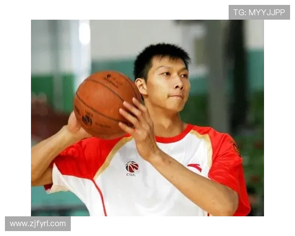 易建联的篮球传奇之路：从青涩少年到国家队核心的成长历程与奋斗精神